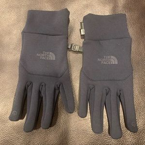 *SOLD * The North Face Unisex Etip Gloves